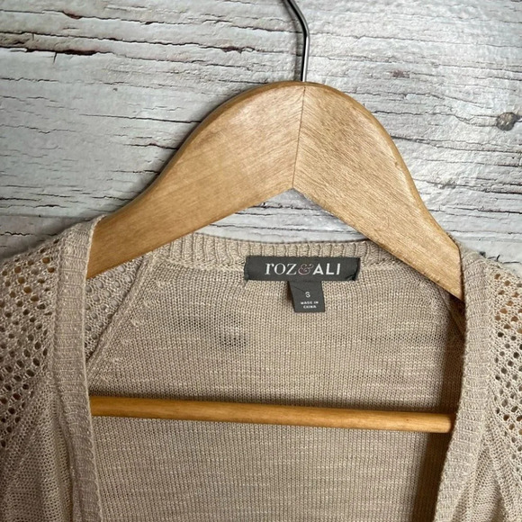 Roz & Ali  cardigan sweater tan size small - Picture 7 of 9